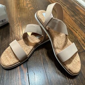 Nude Steve Madden Flats